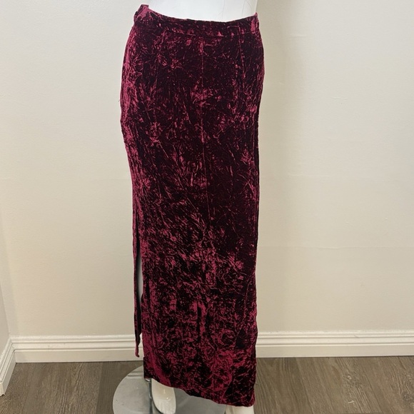 Vintage 90s Courtwell Velvet Burgundy High Waisted Maxi Skirt w Side Slit Goth - Picture 2 of 4